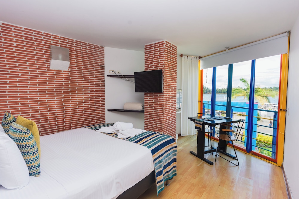 Hotel Guatatur 16/50