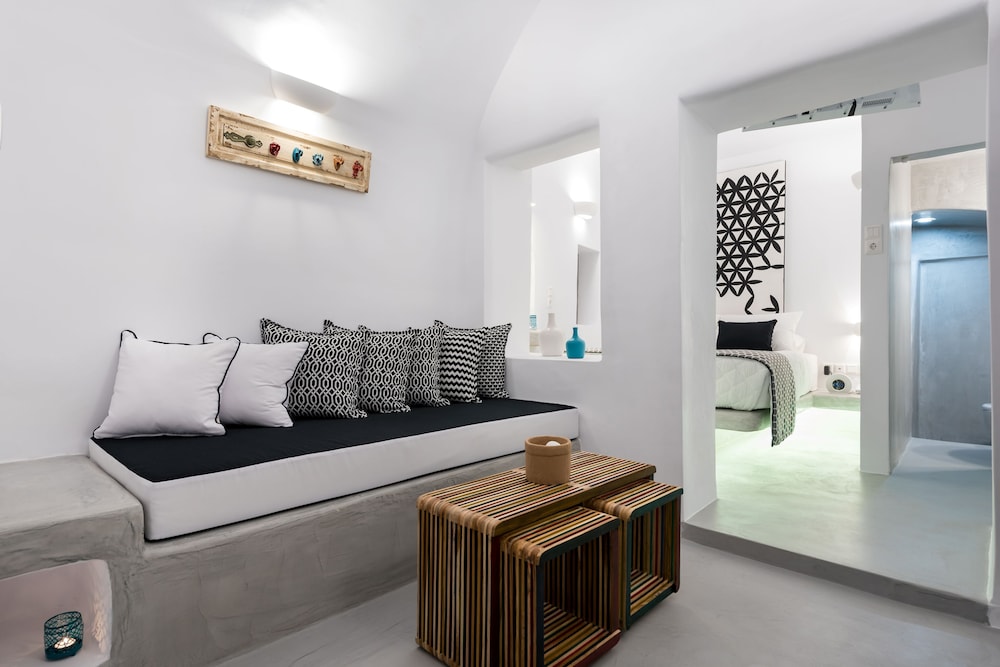 MODERNITY SUITES 46/65