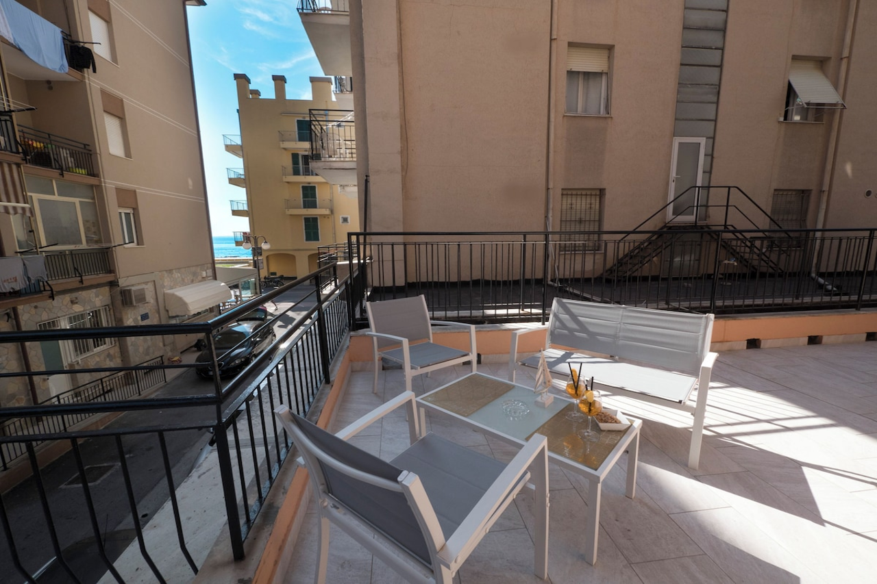 Hotel Continental Pietra Ligure 8/10