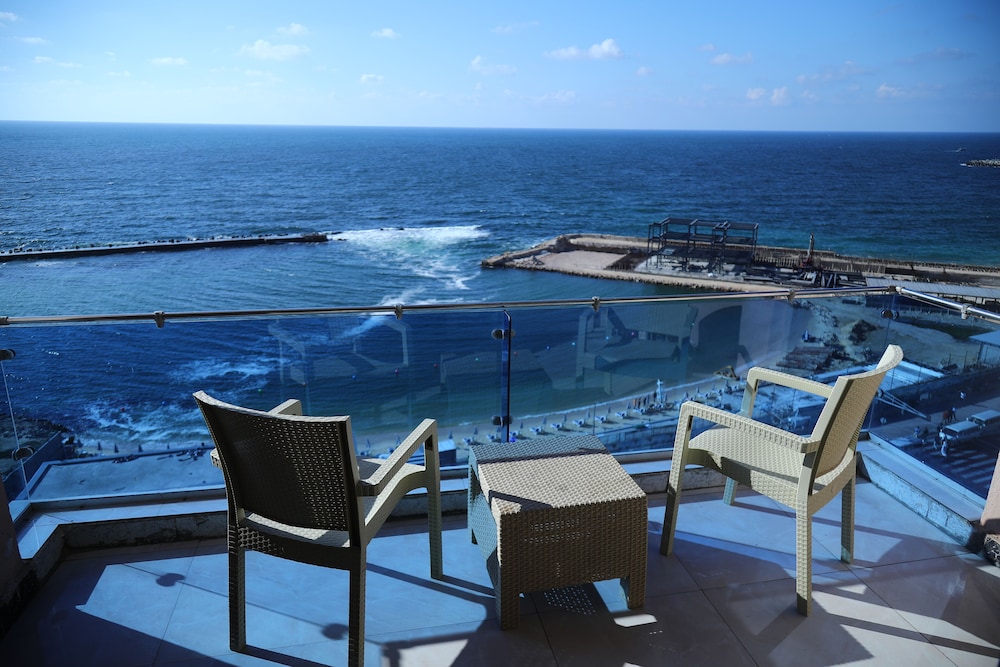 Jewel San Stefano Hotel 36/37