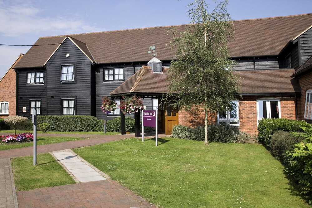 Premier Inn St. Albans/Bricket Wood 29/33