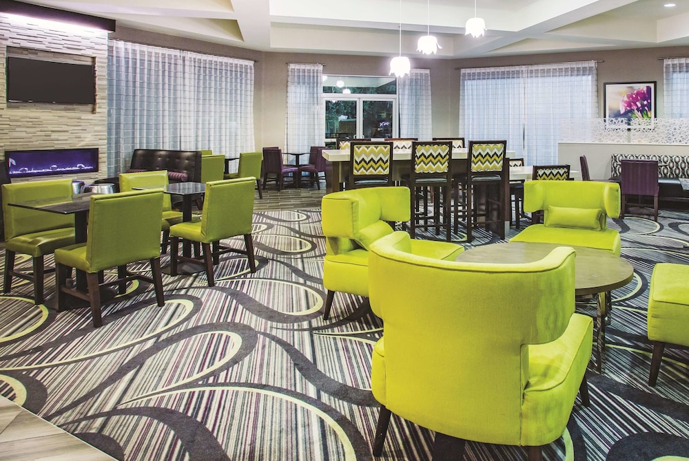 La Quinta Inn And Suites By Wyndham Las Vegas Summerlin Tech 40/49