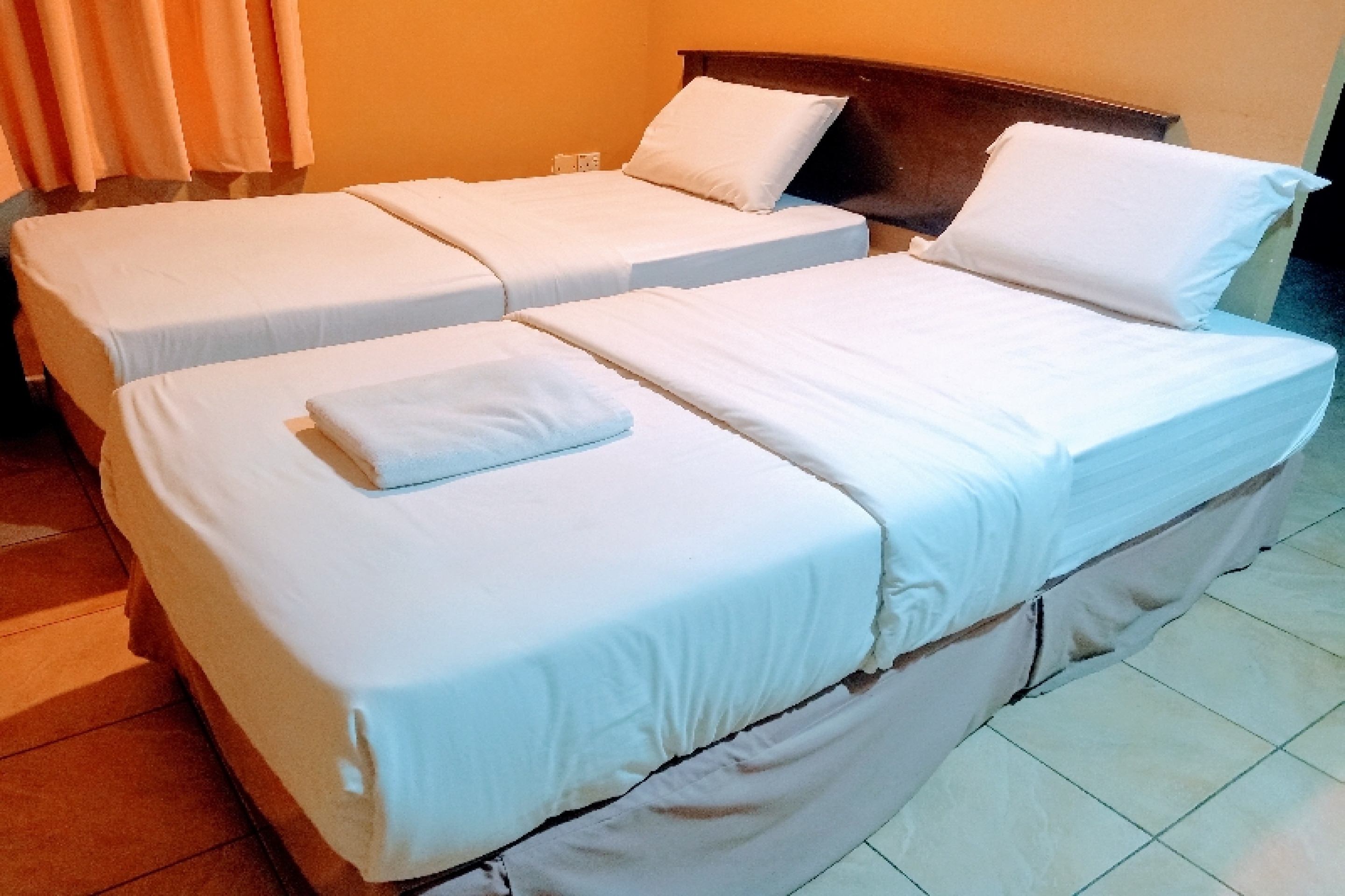 OYO 90411 Perdana Hotel Labuan 8/29