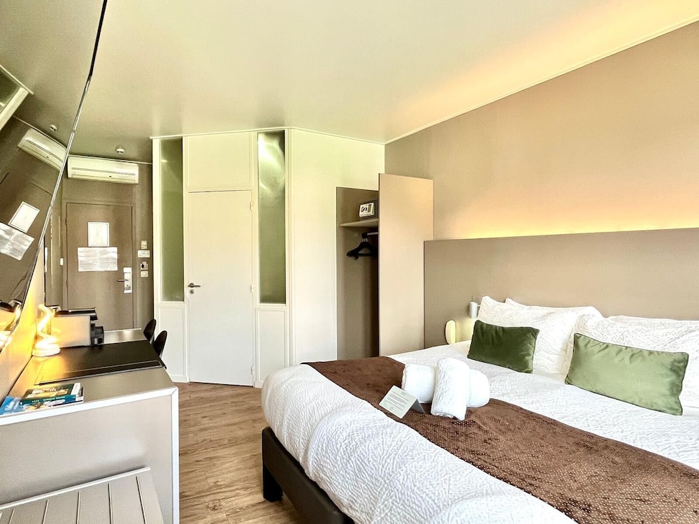 Hotel Le Renard 24/68