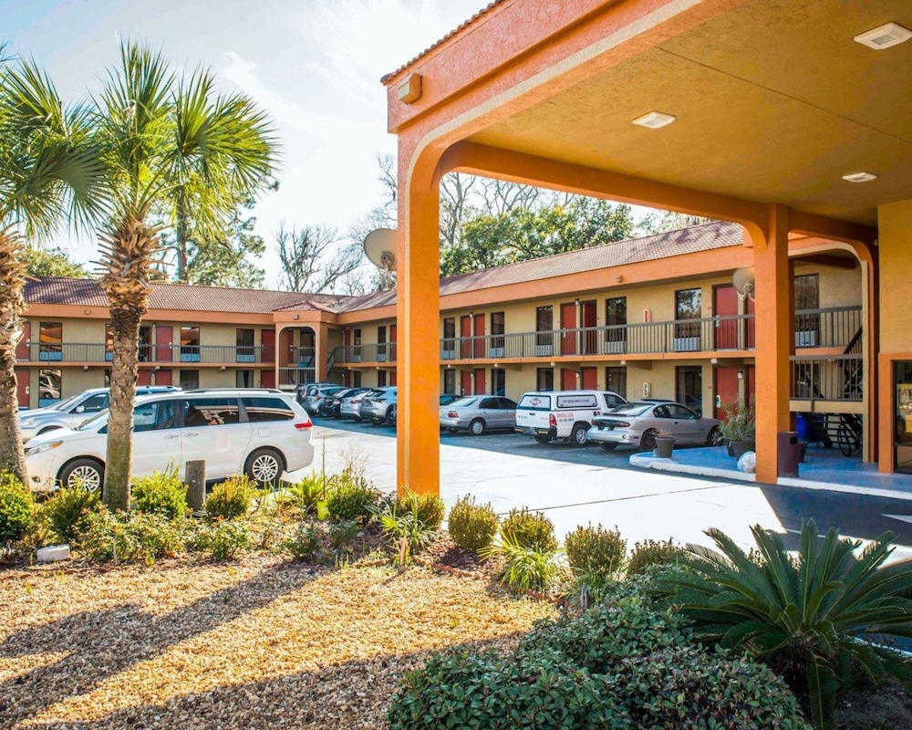 Econo Lodge Panama City St. Andrews 9/44