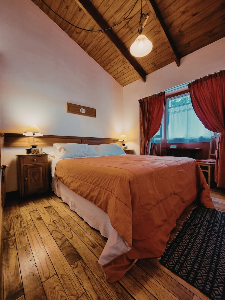 HOSTERIA CAUQUENES DE NIMEZ 12/55