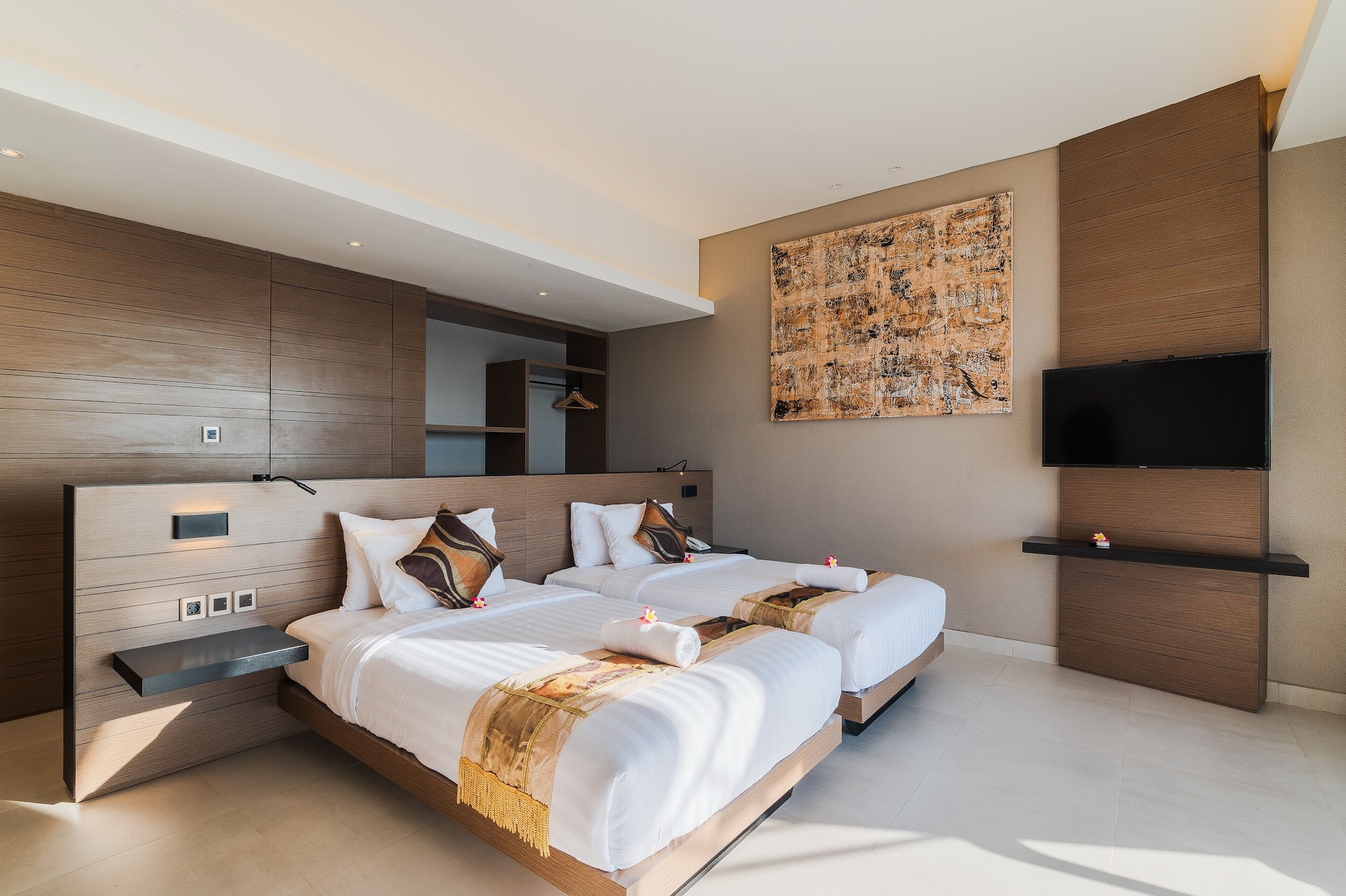 JUNIOR SUITE, TWIN BEDS, SEA VIEW