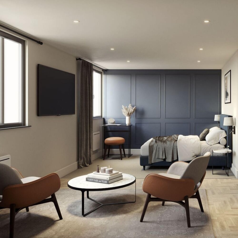 Station Suites 36/40
