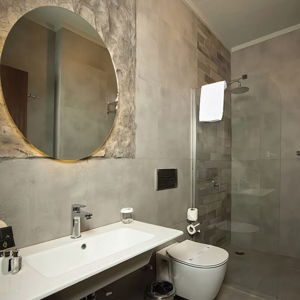 The Erzurum Hotel 50/50