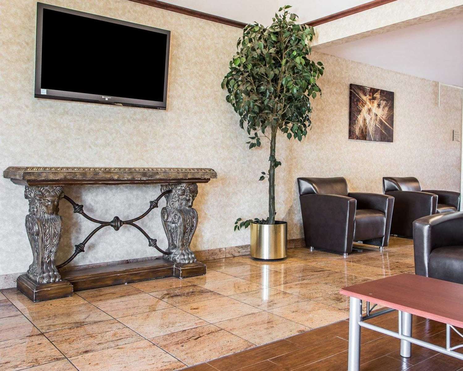 Quality Inn and Suites Middletown Franklin 15/15