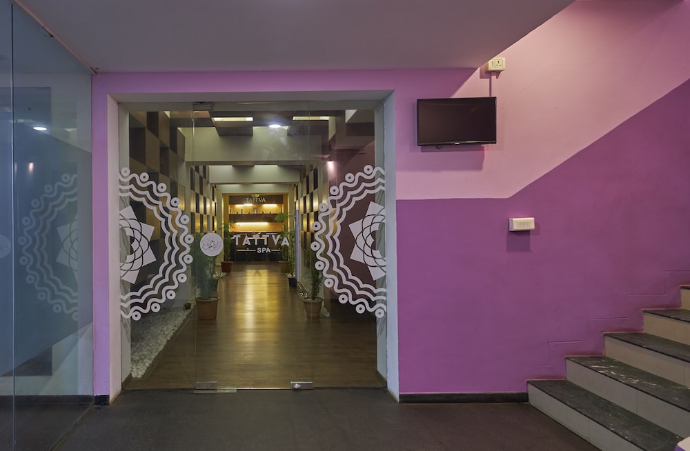 Royal Orchid Beach Resort & Spa, Goa 32/67