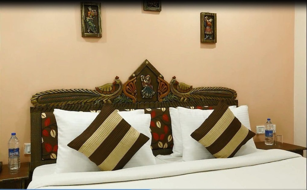 Hotel Green Lotus Dwarka 27/32