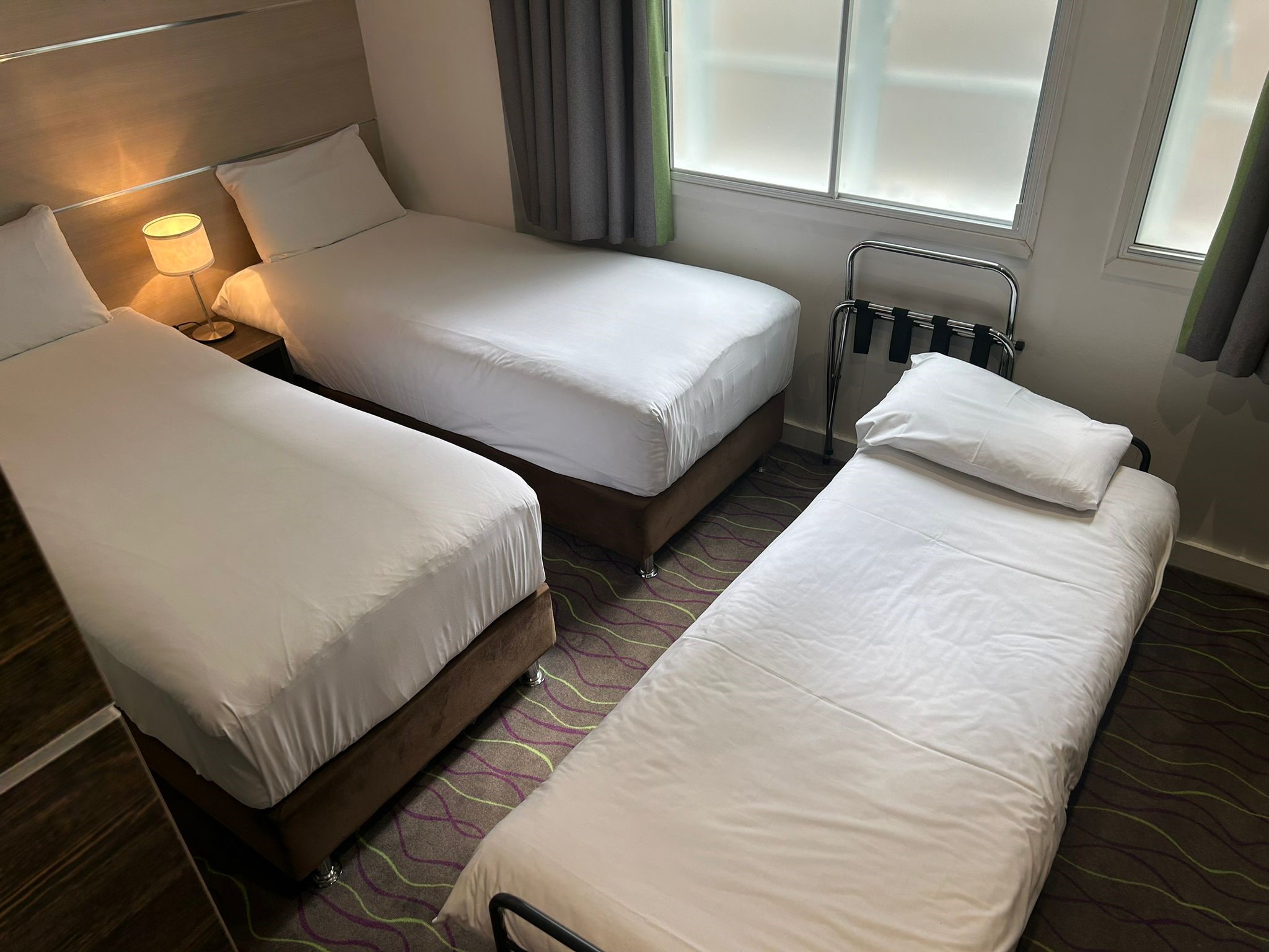 Room at The Wesley Hotel London, LONDON