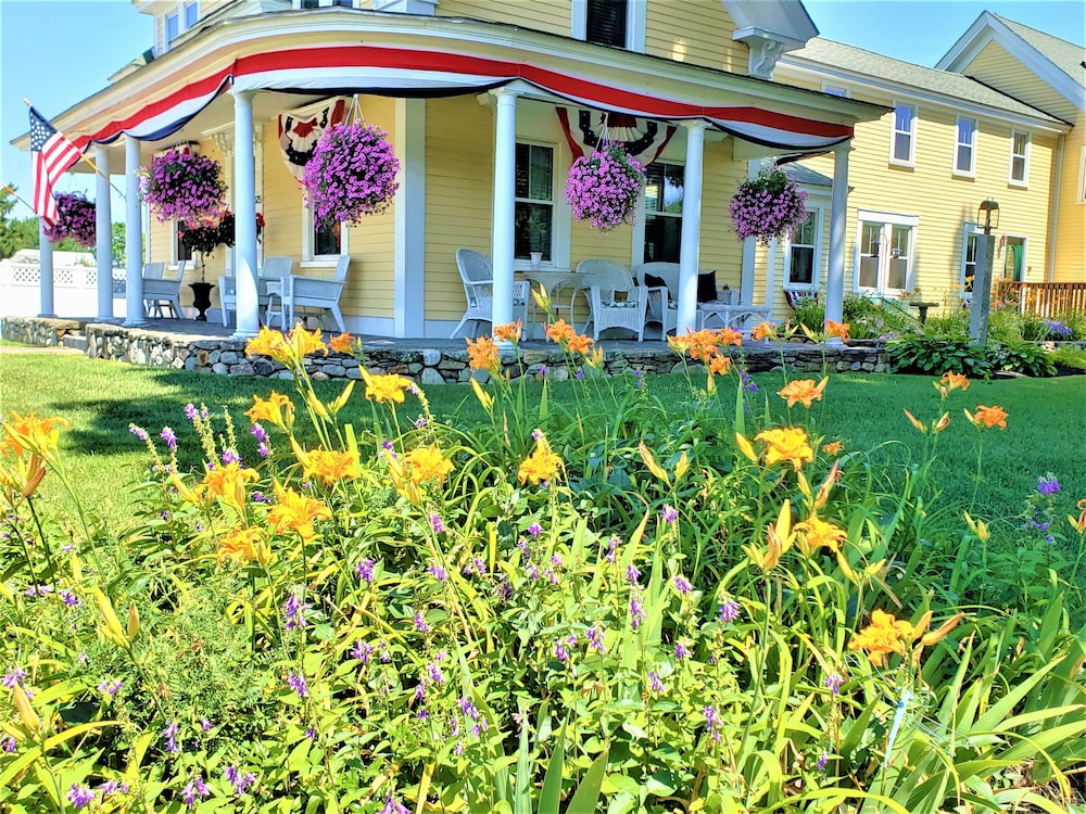 Elmere House Bed and Breakfast 35/50