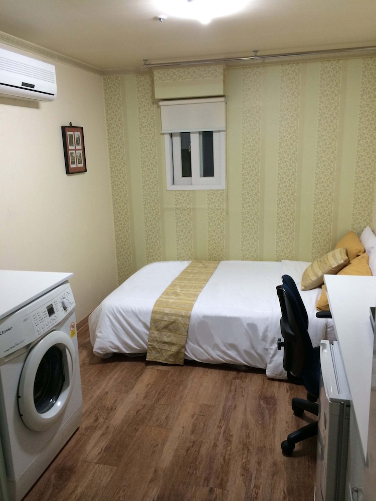 E Residence 16/25