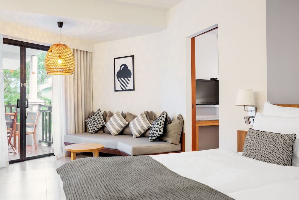 Sunwing Kamala Beach 40/56