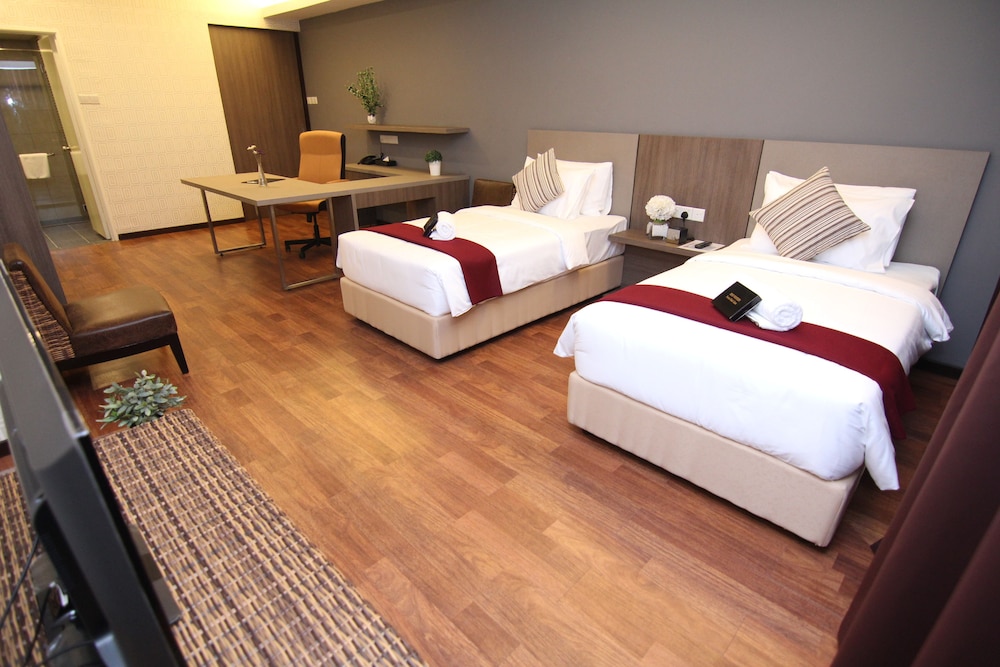 DELUXE, TWIN BEDS