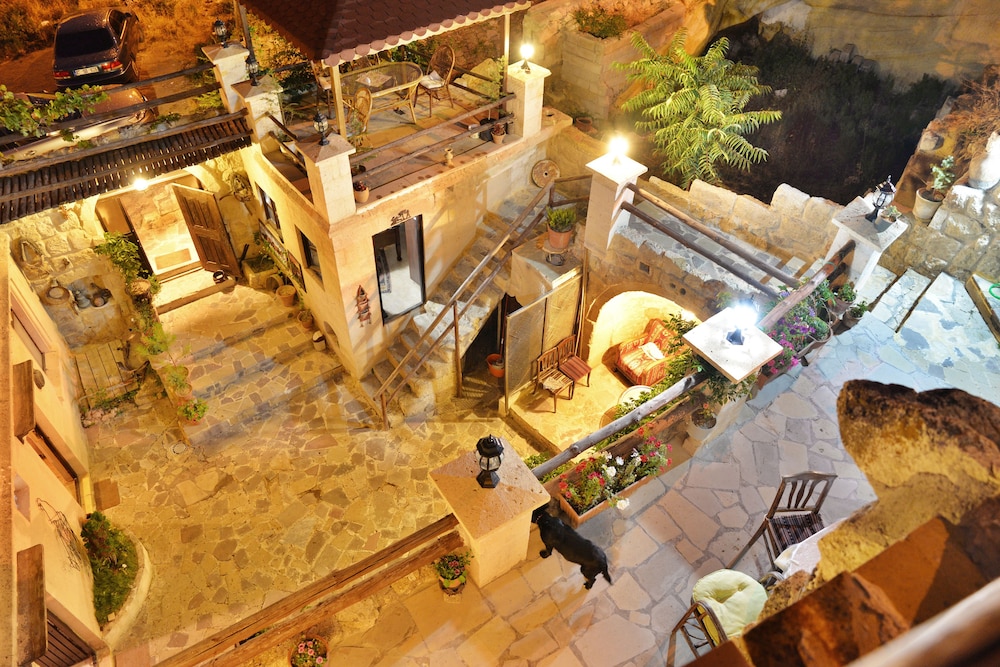 Antik Cave House 5/50