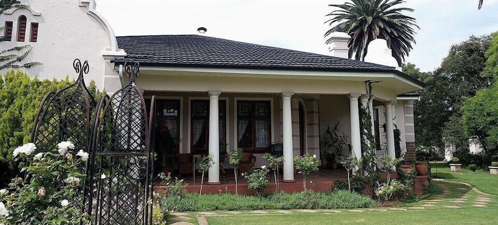 Dankhof Guest House 1/23