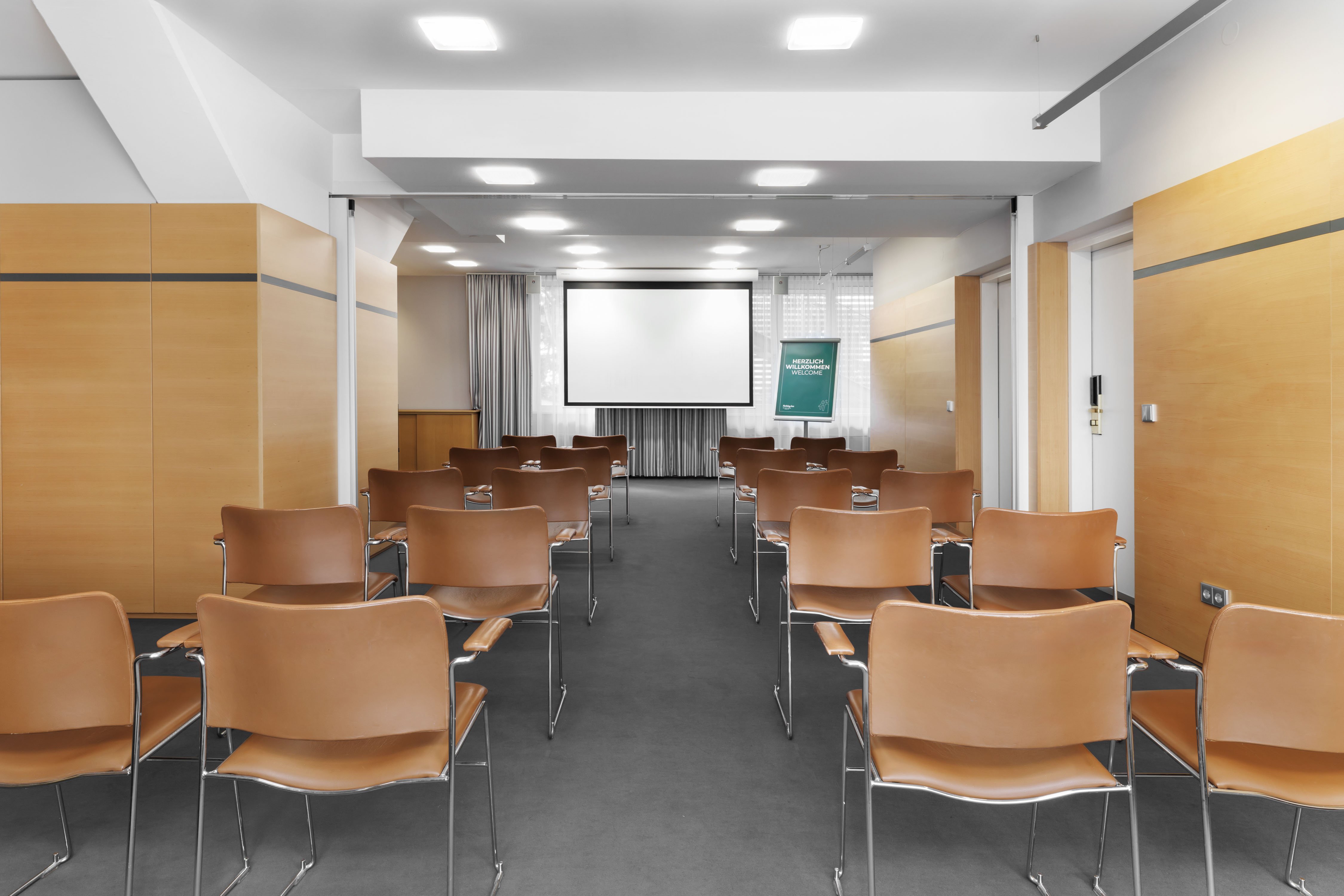 HOLIDAY INN VIENNA CITY 63/74