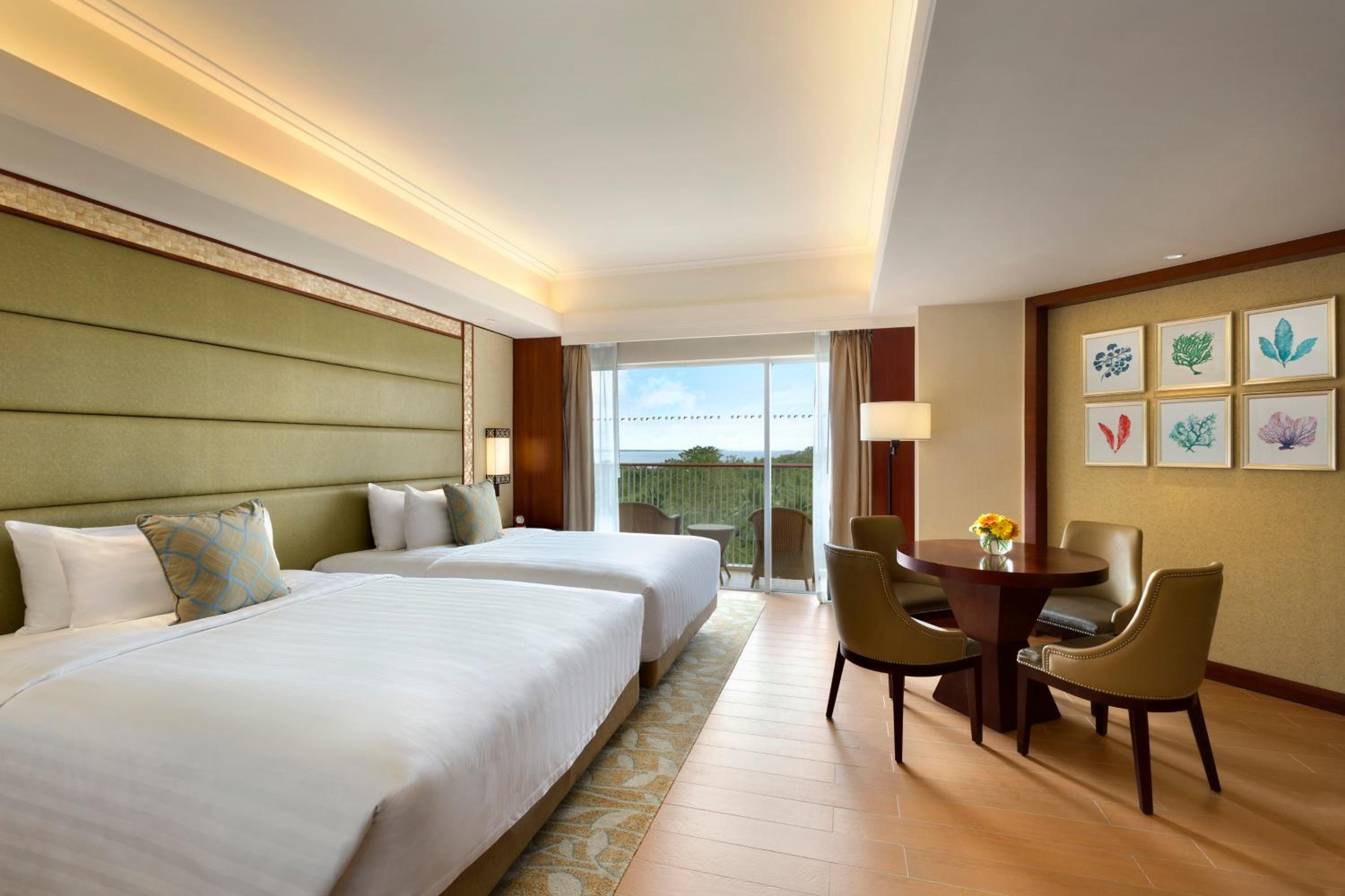 Deluxe, Family, 2 Queen Beds, Main Wing