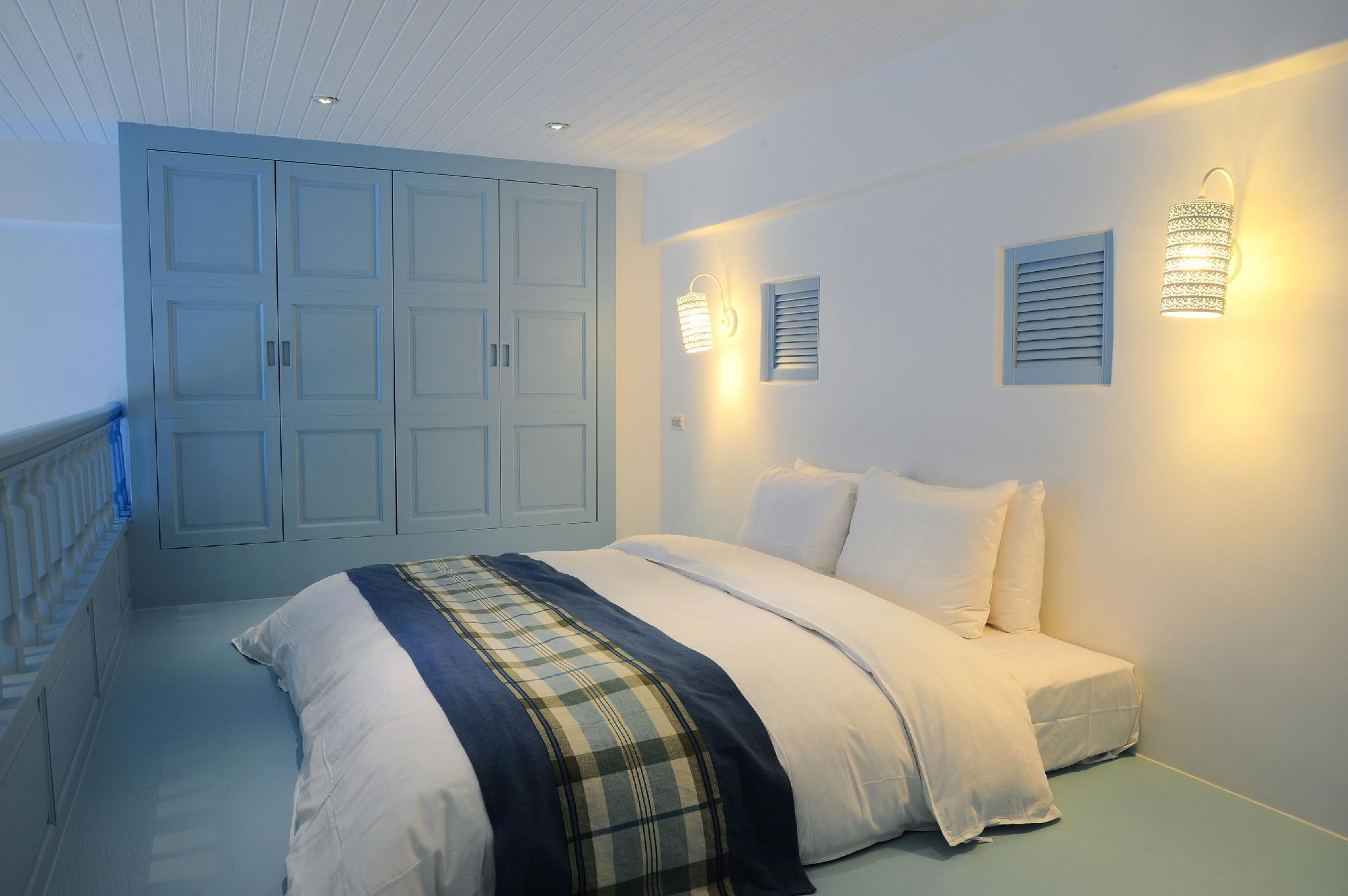 Room, Quadruple