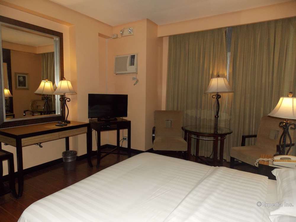 Planta Centro Bacolod Hotel Residences 10/46
