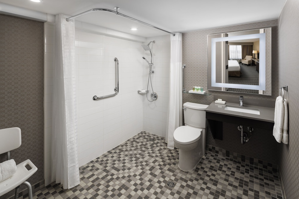Pomeroy Hotel Conference Centre 64/64