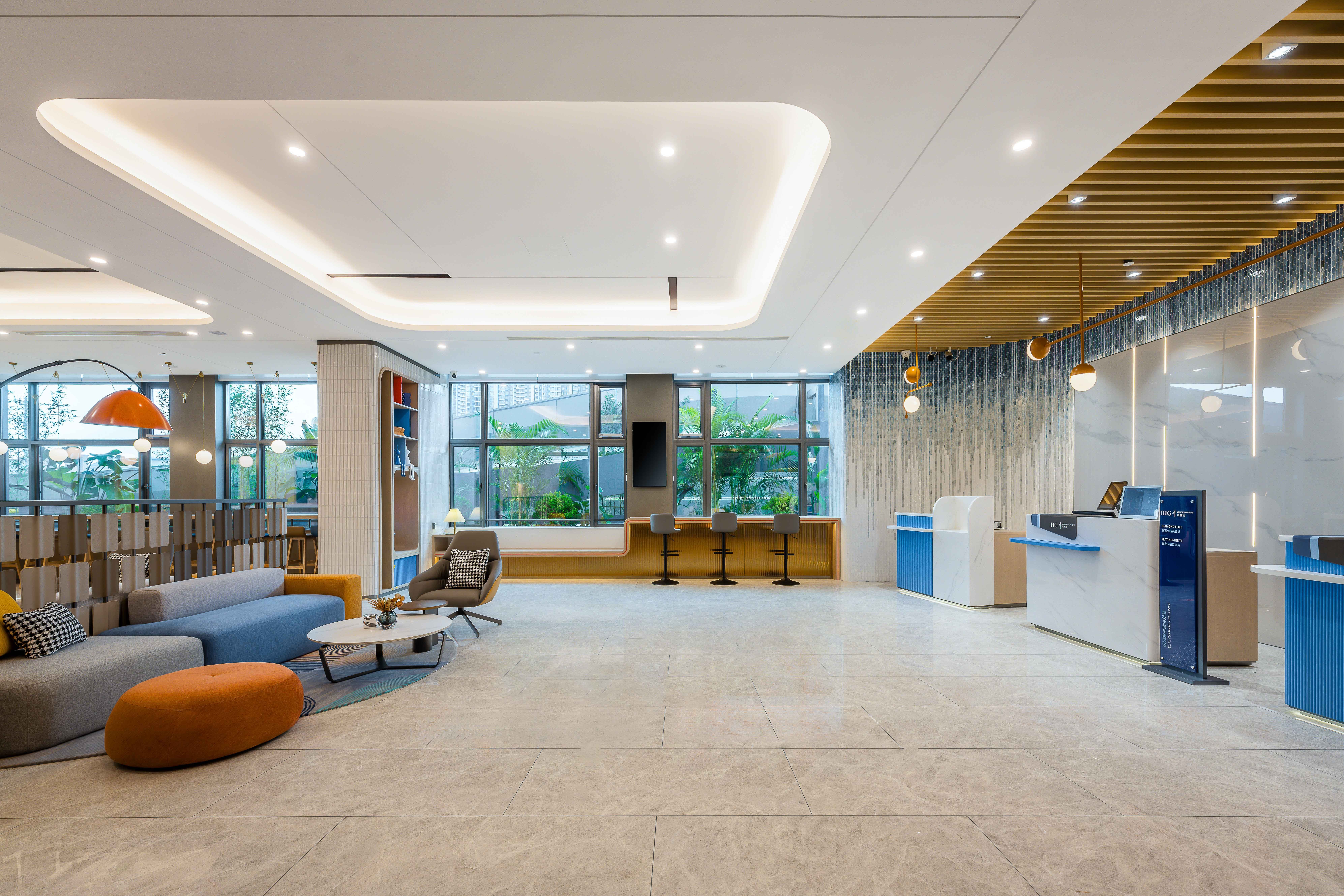 Holiday Inn Express Jiangmen East Station 39/51