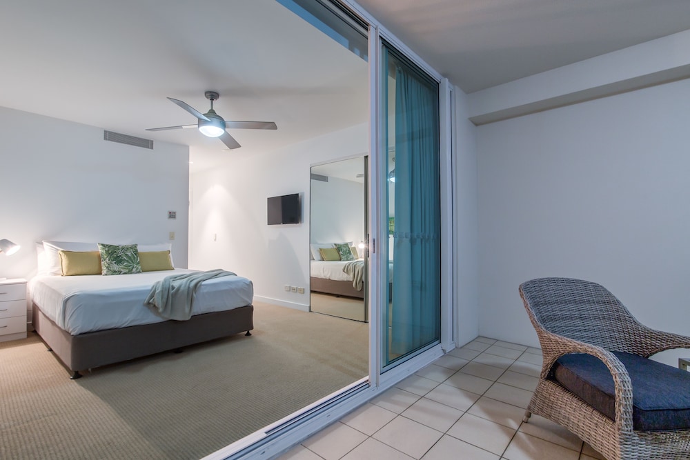 Aspect Caloundra 21/76