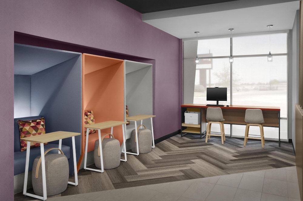 Tru by Hilton Midland East 31/39