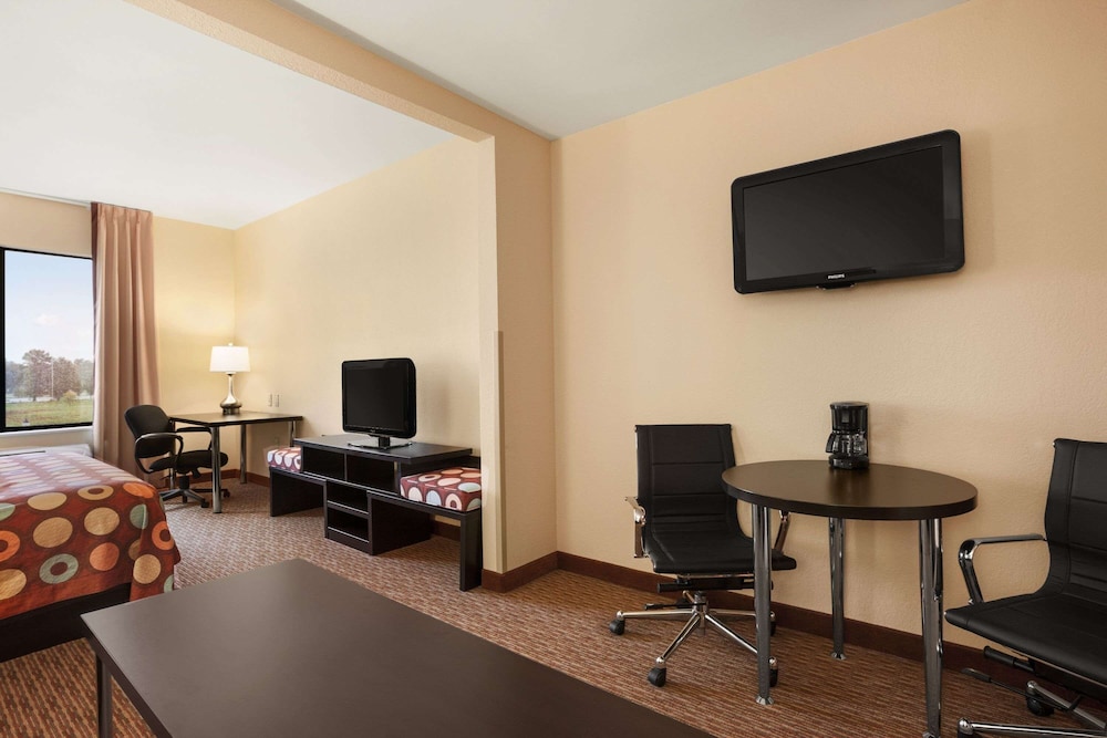 Super 8 by Wyndham Pennsville/Wilmington 16/20