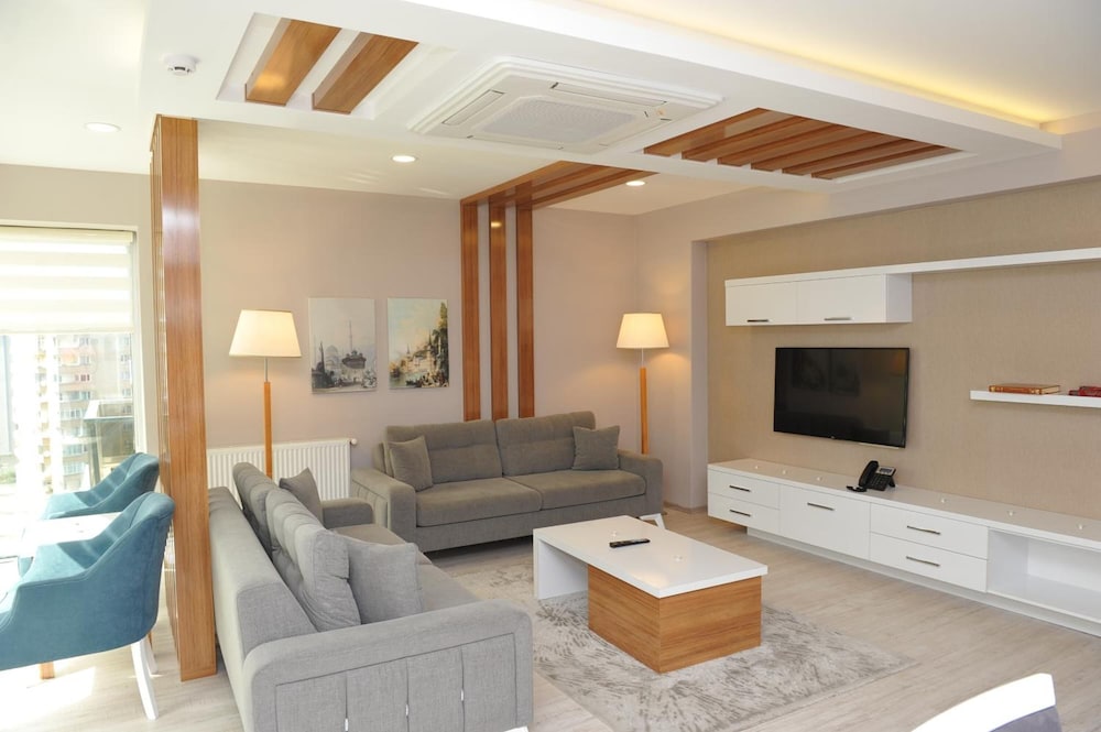QAMAR PRESTIGE SUITES 37/49