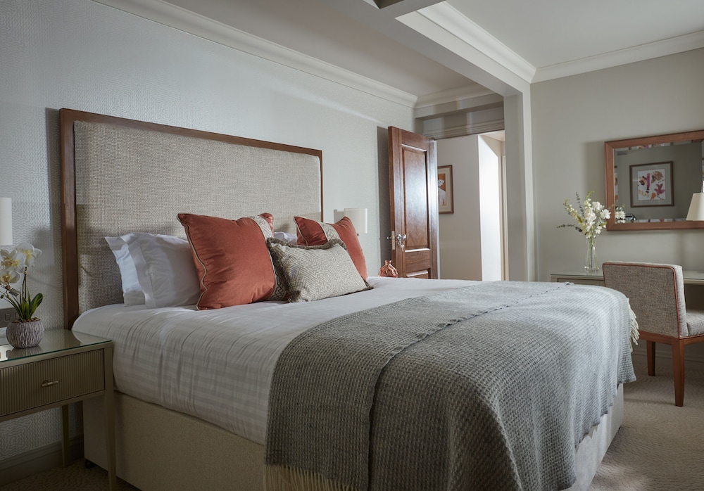 Room at Brockencote Hall Hotel, KIDDERMINSTER