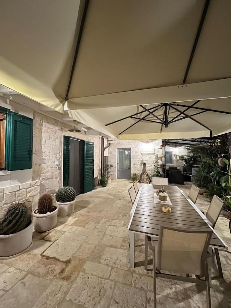 Trulli Occhi Di Pietra 36/49