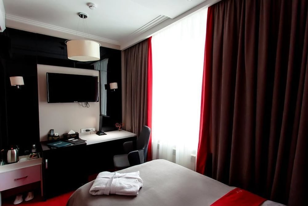 Mildom Premium Hotel 22/45