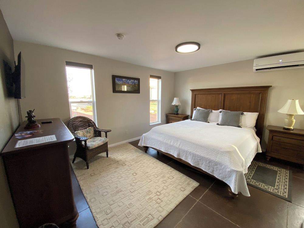 Skyridge Inn Bed & Breakfast 17/73