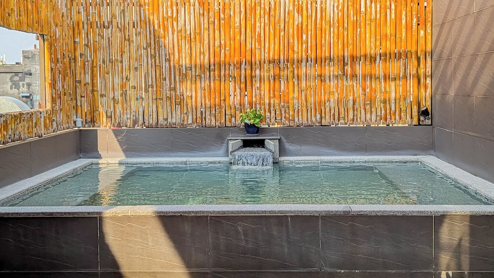 Azumaya Hotel Phnom Penh 25/50