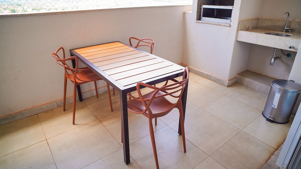Hot Beach Suites 45/50