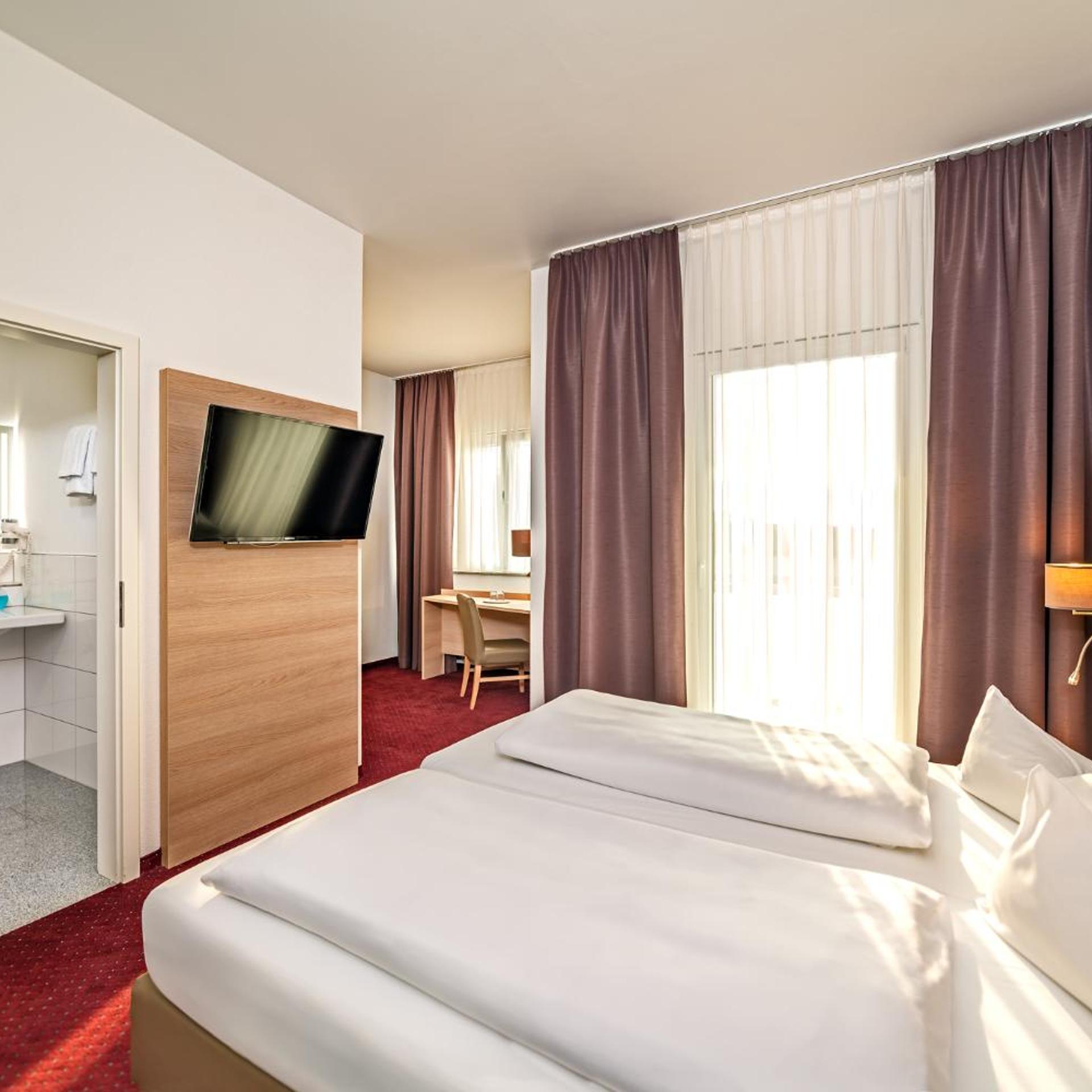 Hotel am Stadtrand 11/39