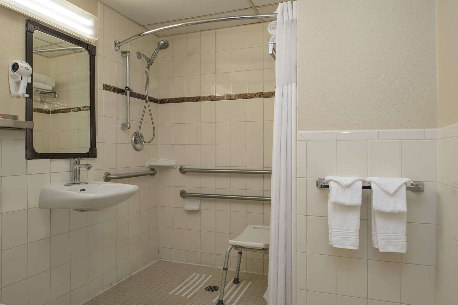 Ramada By Wyndham Downtown Spokane 19/20