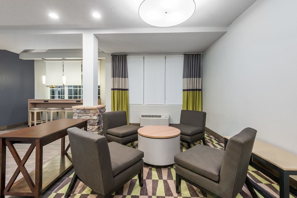 Microtel Inn And Suites By Wyndham New Martinsville 20/29