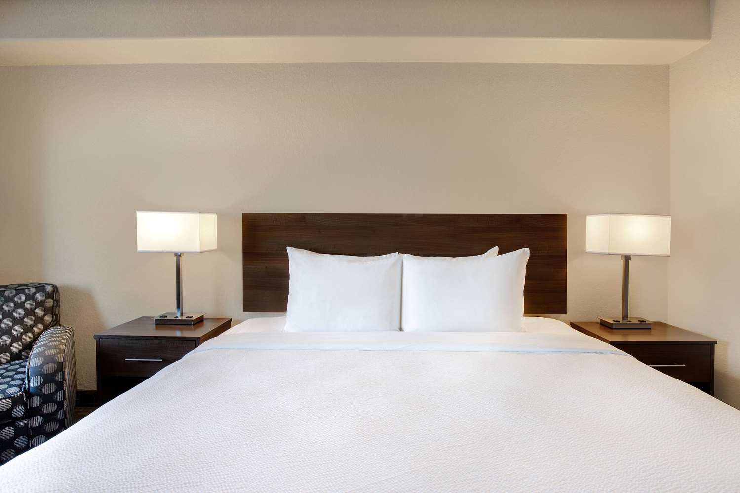 Days Inn & Suites by Wyndham Yorkton 14/38