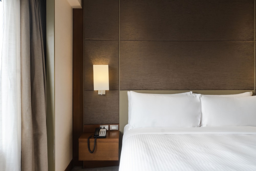 Crowne Plaza Bangkok Lumpini Park 19/77