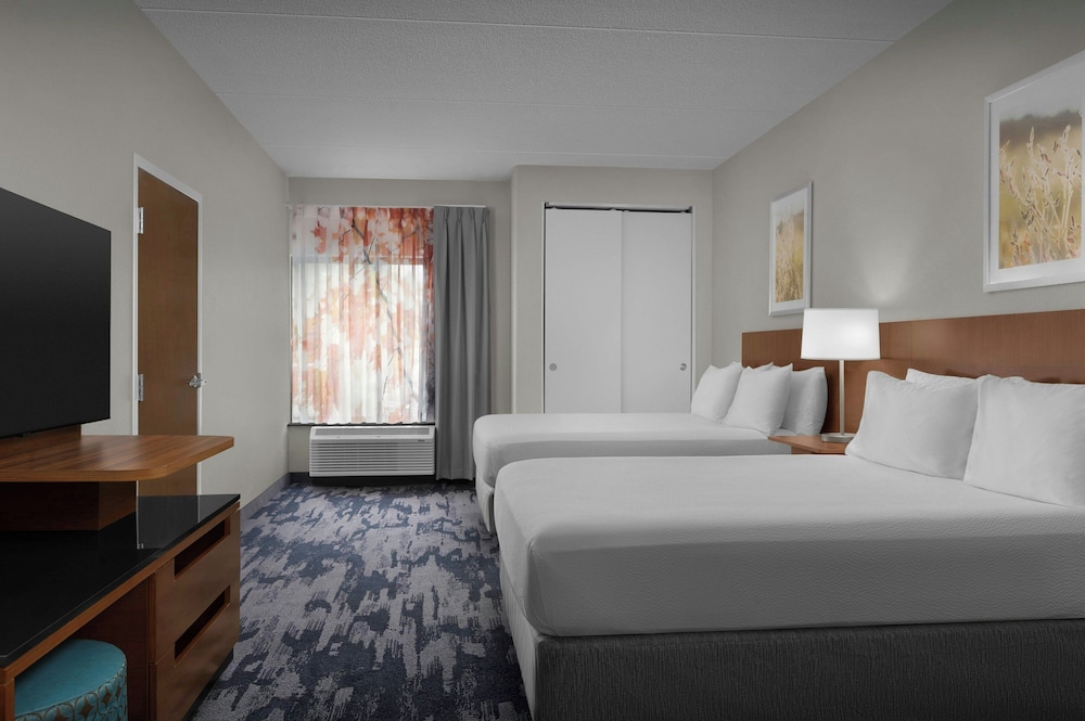 Fairfield Inn And Suites Winston Salem Hanes Mall 17/71