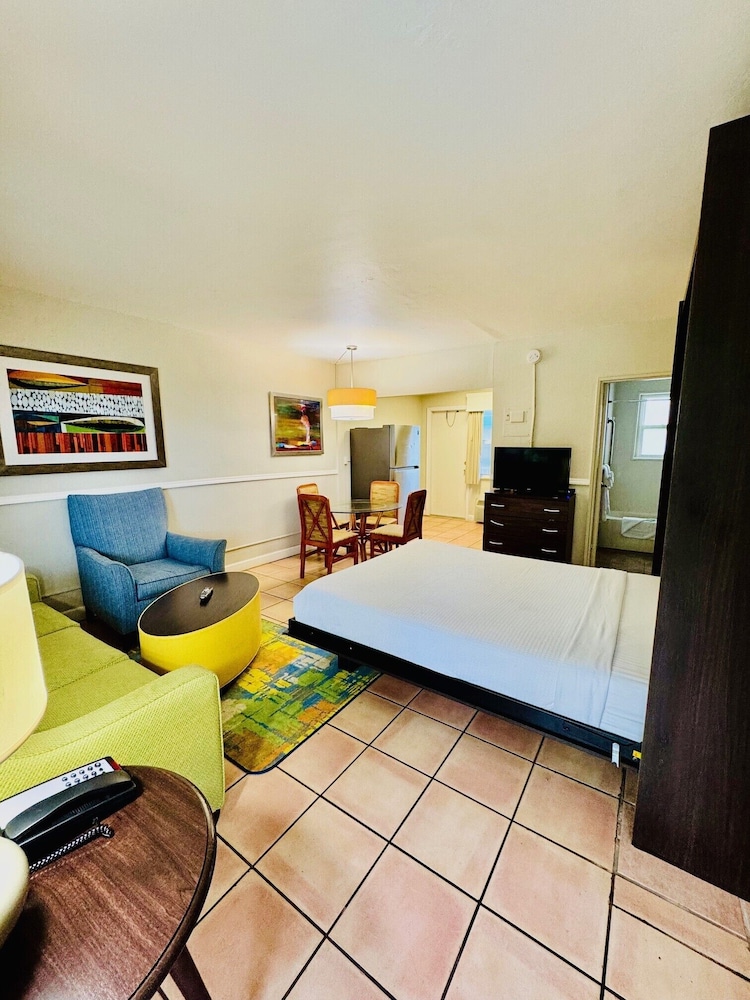 Silver Seas Beach Resort 26/67