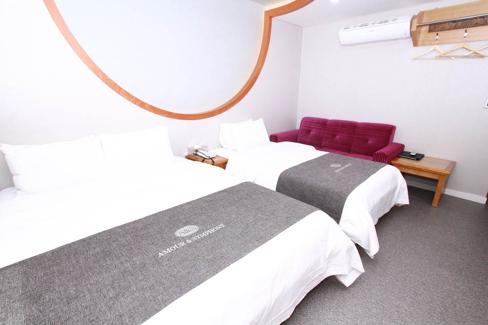 Suwon Symphony Tourist Hotel 22/52