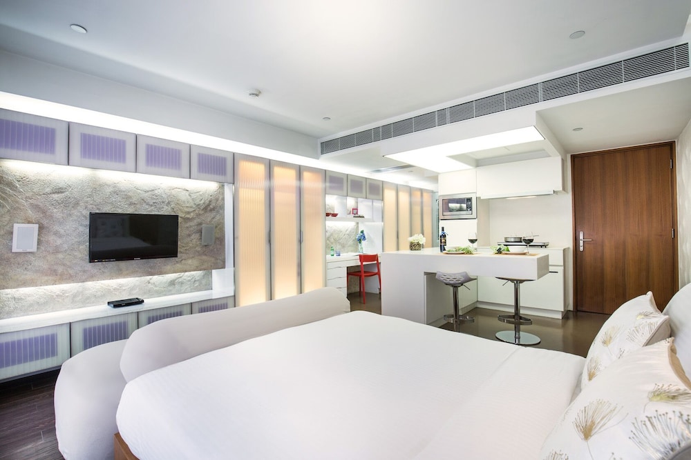 V Wanchai Serviced Apartments 8/15
