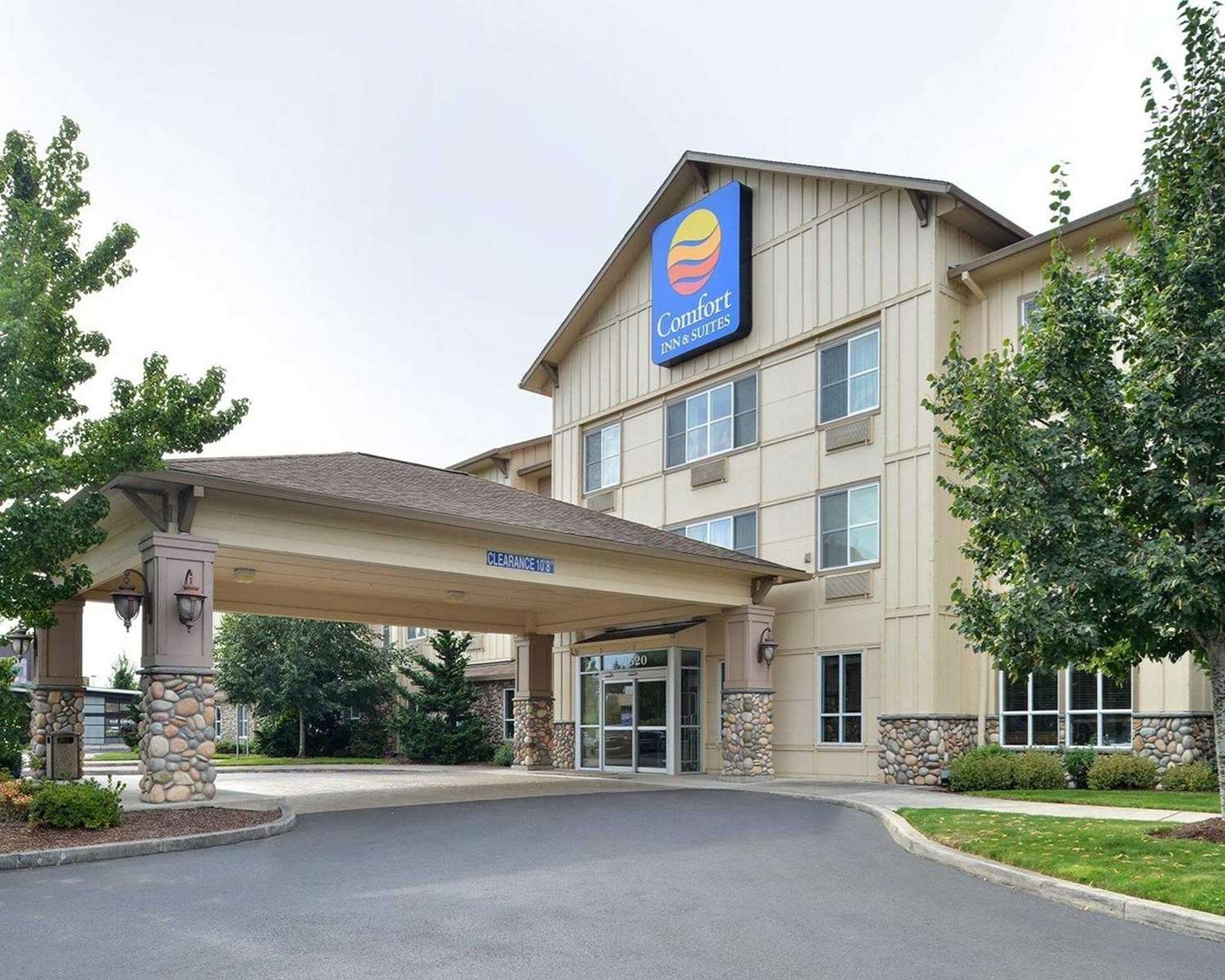 Comfort Inn and Suites McMinnville Wine Country 2/35