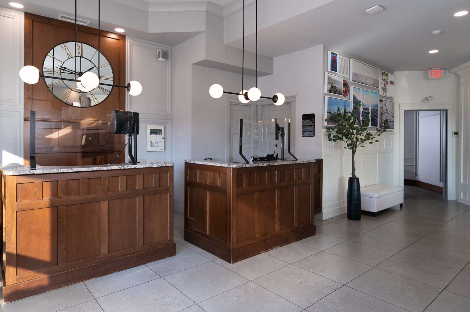 Lobby at Prestige Beach House, WorldHotels Crafted, KELOWNA
